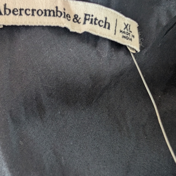 Abercrombie and Fitch Beaded Plunge Linen-Blend Maxi Dress - Picture 4 of 5